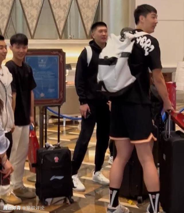 火车上大胆的暴露